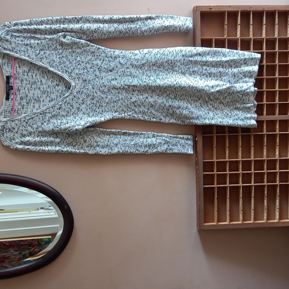 Guess ribbed sweater dress - Picture 1 of 6